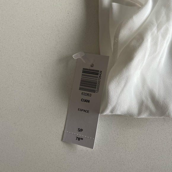 New Aritzia Blouse - Picture 6 of 8